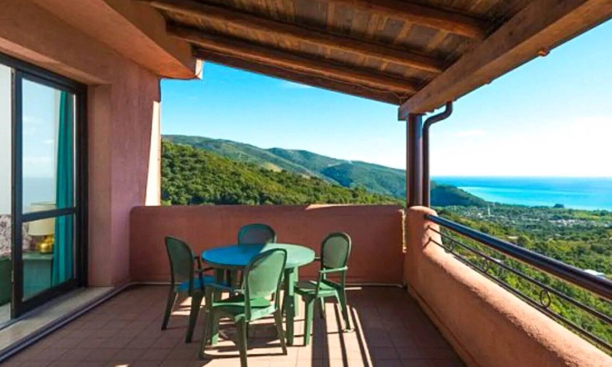 Palinuro Apartment | P.R. Club - One-Bedroom Faro 20 with Sea View, Private Terrace and Air Conditioning