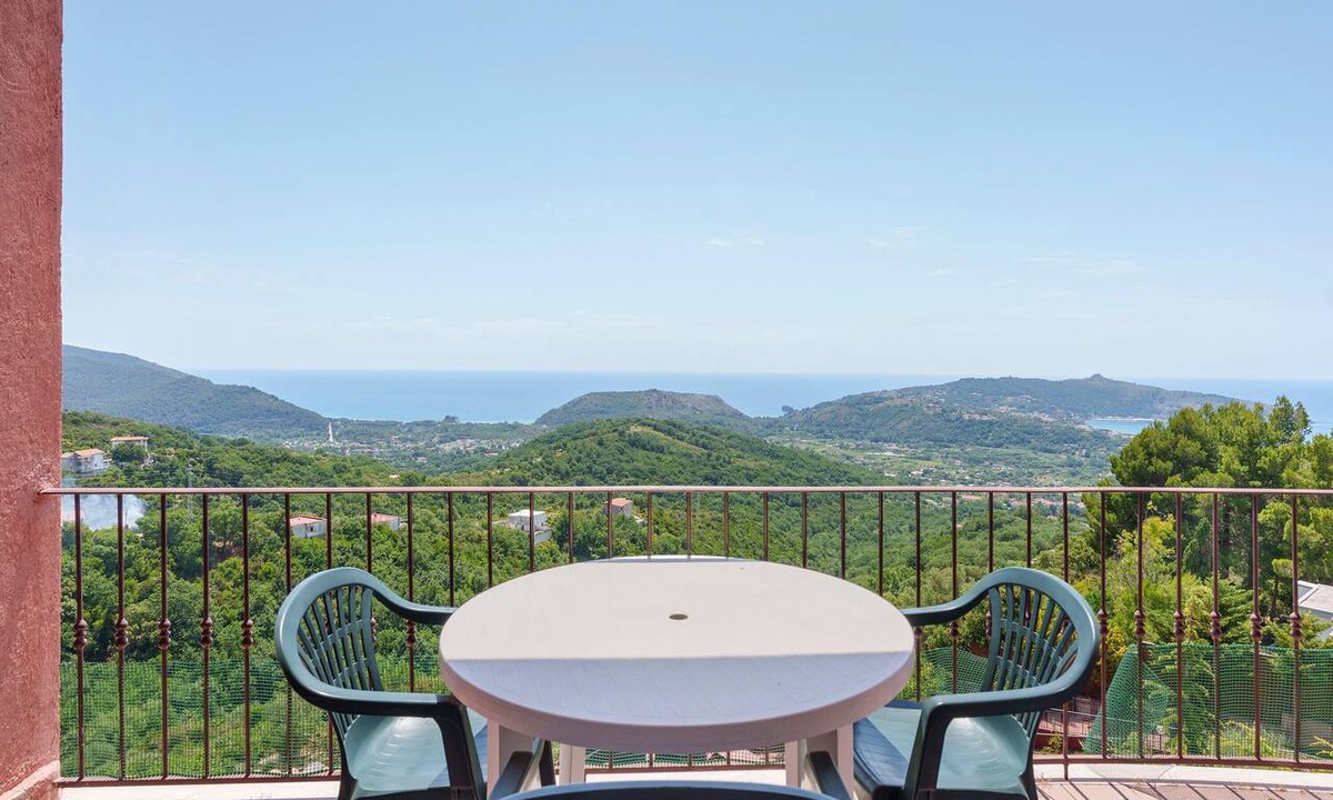 Palinuro Apartment | P.R. Club - Three-Room Enea 43 with Sea View, Private Terrace and Air Conditioning