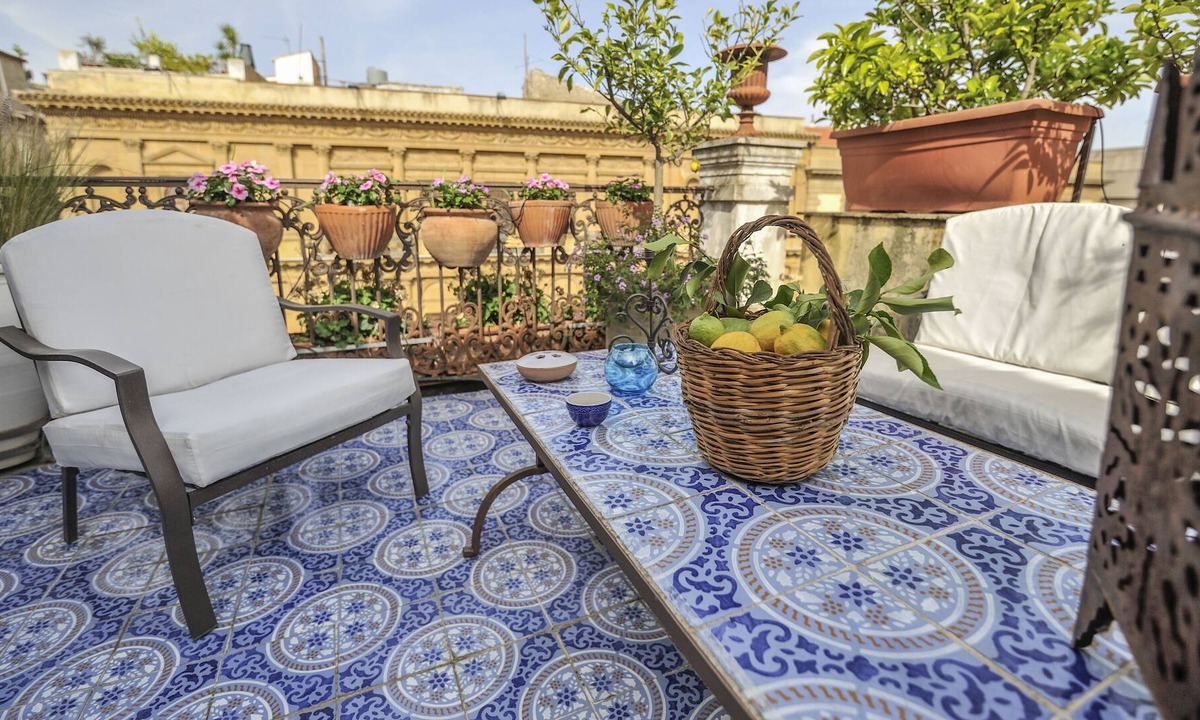 Caltanissetta House | Palazzo Amari Central Sicily