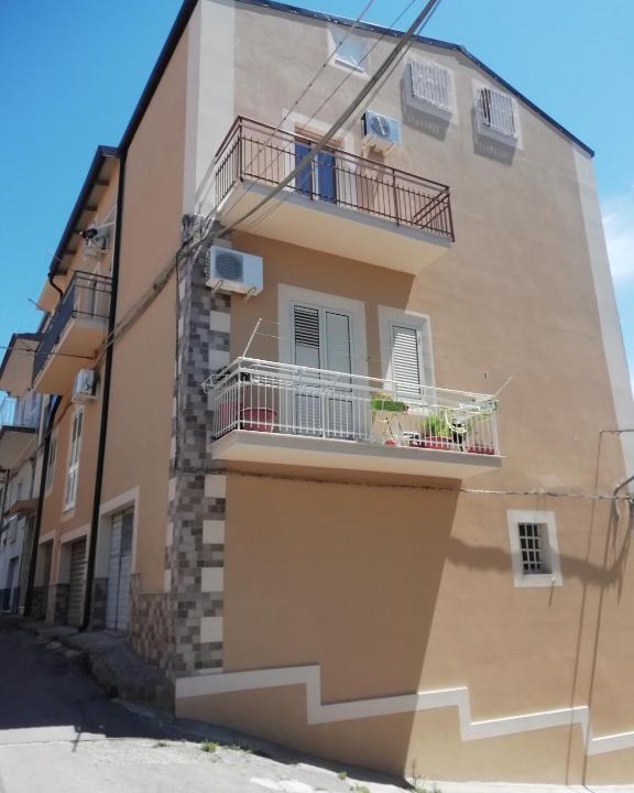 Barrafranca Apartment | Palazzo del Convento