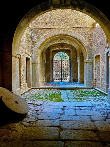 Guardavalle Villa | Palazzo Falletti