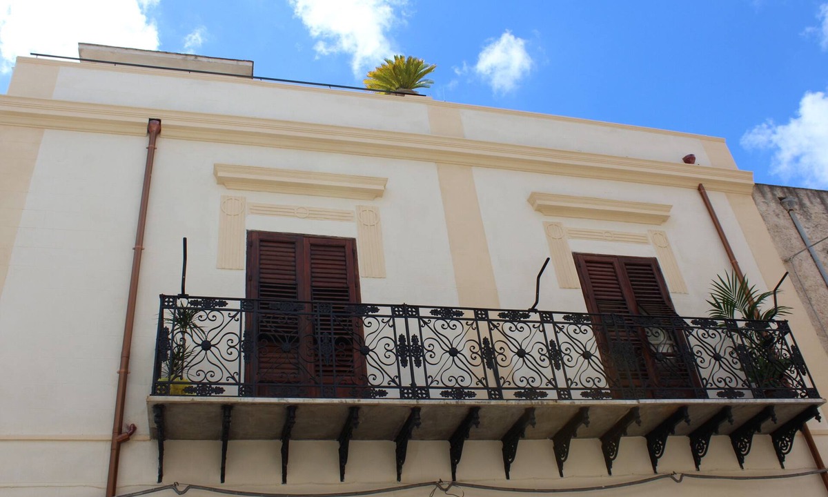 Castellammare del Golfo Apartment | Palazzo TAORMINA holiday house castellammare del golfo