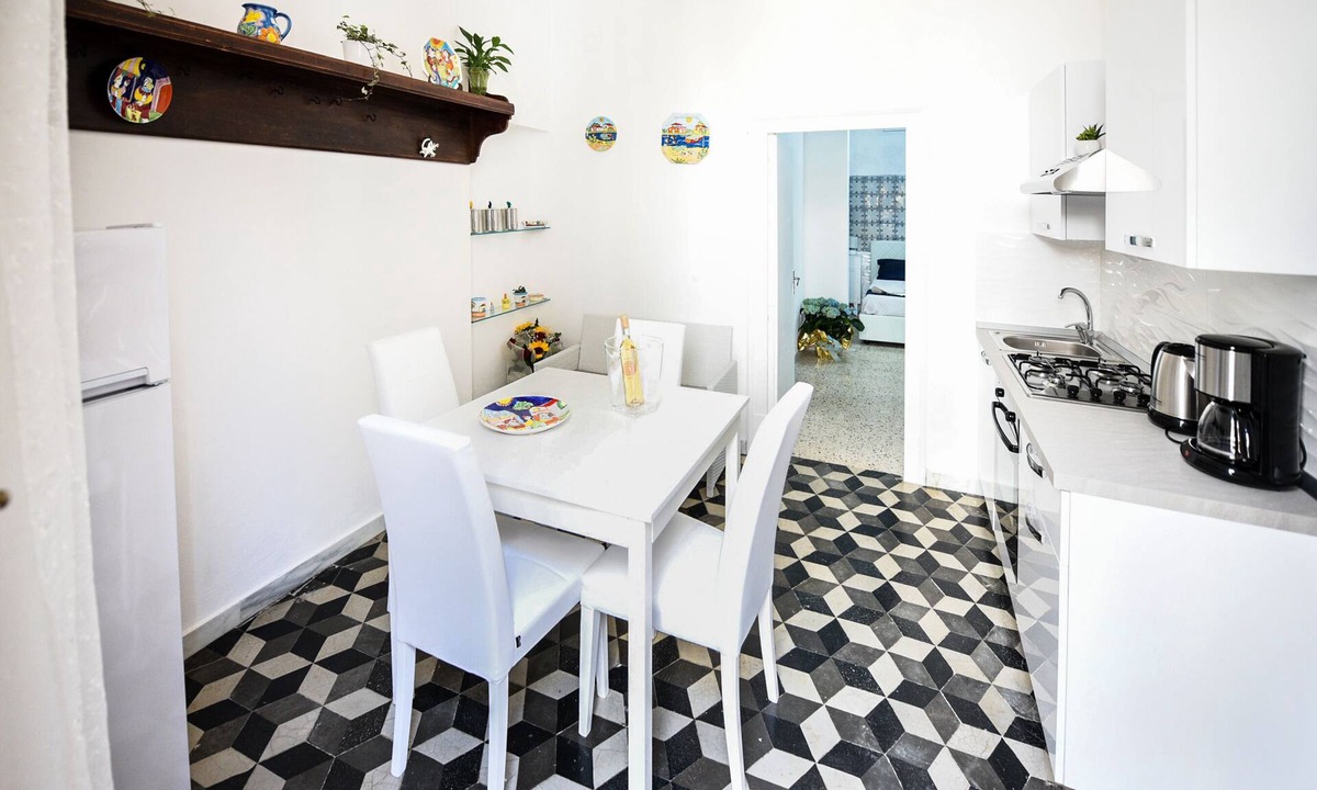 Castellammare del Golfo Apartment | Palazzo TAORMINA - apartment in the center -