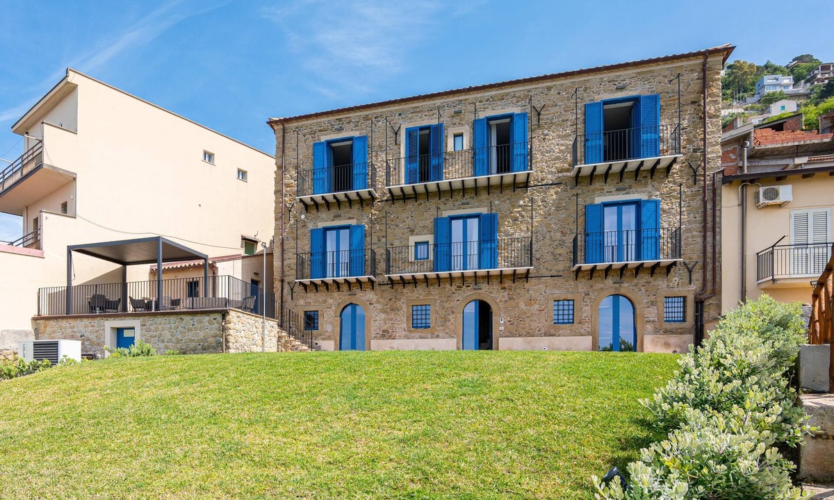Capo d'Orlando Villa | Palazzo Vistablu - Capo D'orlando
