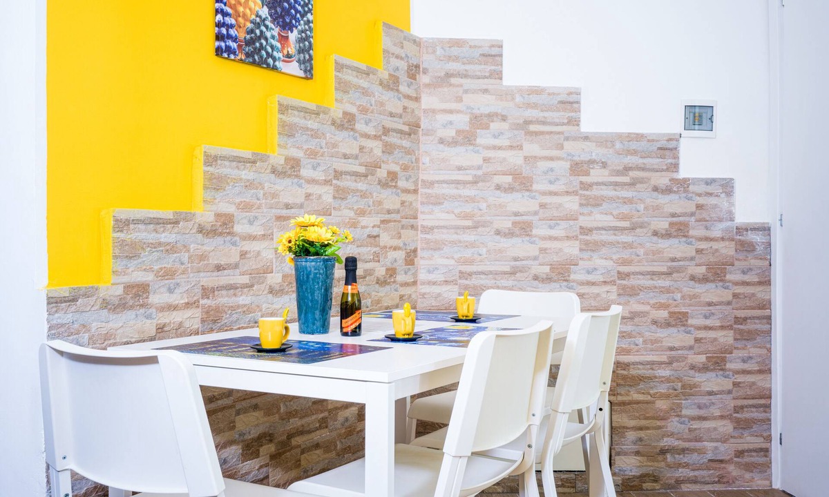 Borgo Vecchio Apartment | Palermo Center - The Pastels of Van Gogh