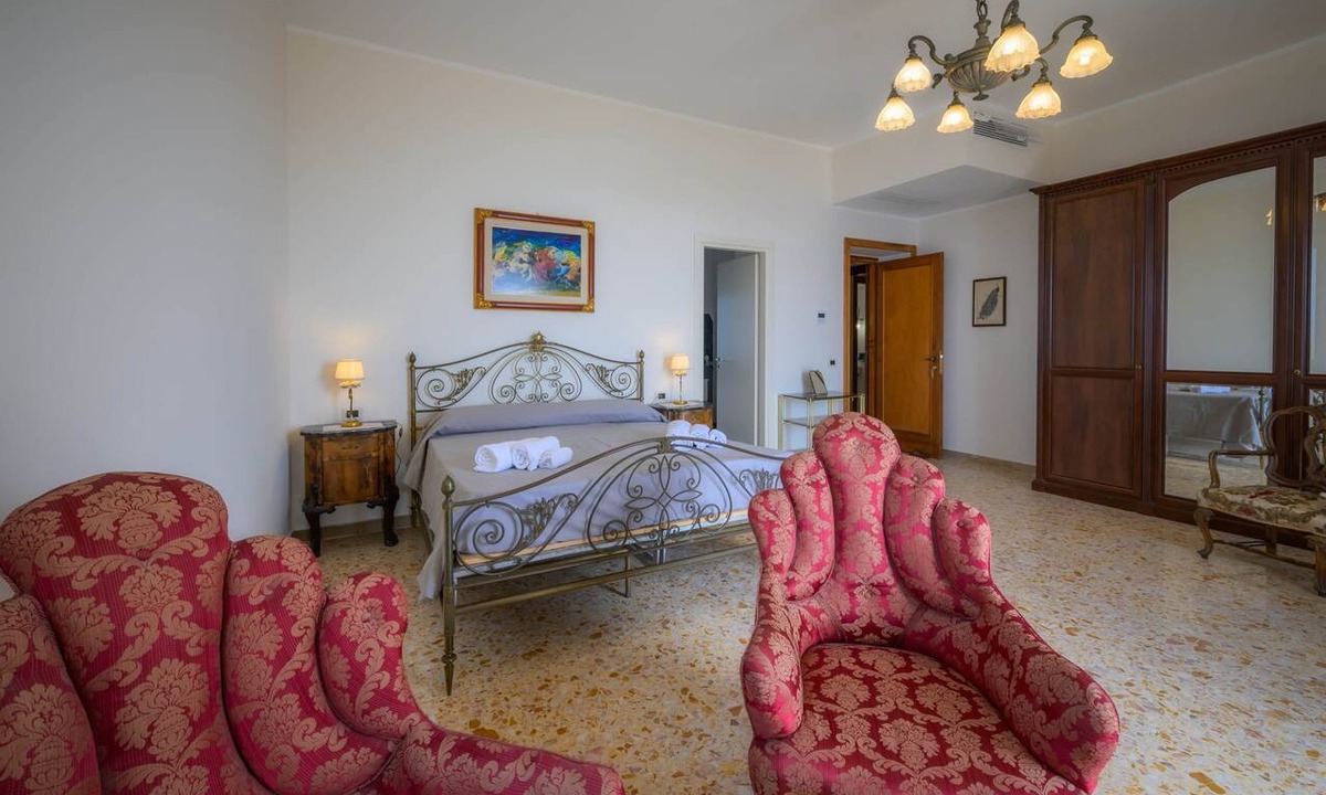 Belvedere Marittimo House | Perez Palace, Peacock Room