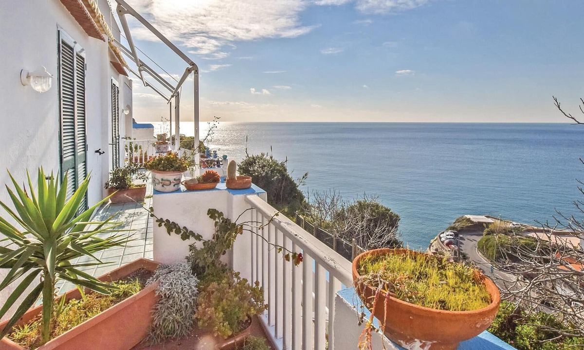 Sant'Angelo Apartment | Pet friendly apartment in Sant´Angelo d´Ischia