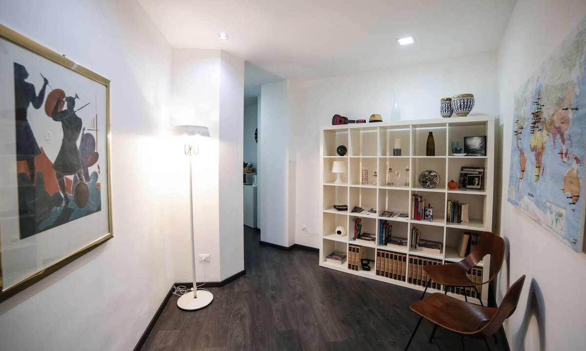 Ruggero Settimo Apartment | Politeama Flat-Office with Terrace