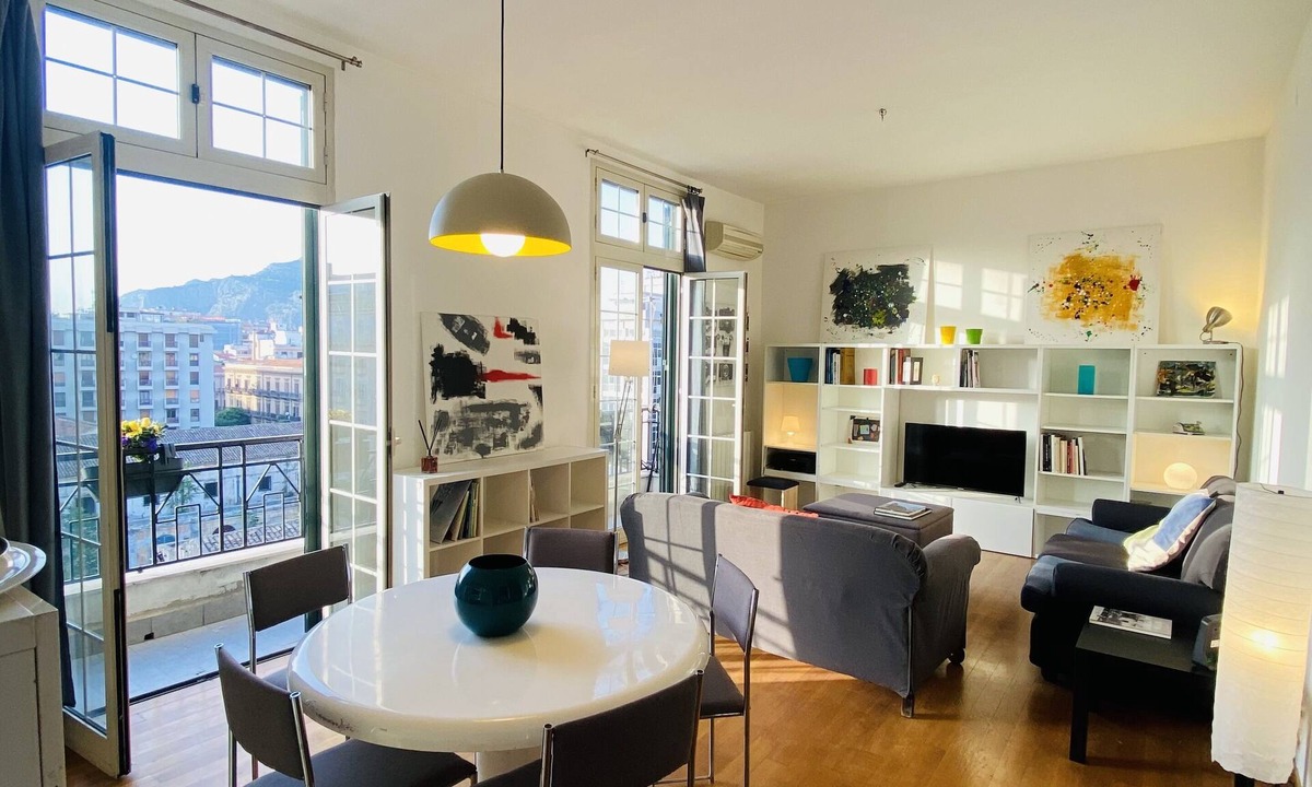 Ruggero Settimo House | Politeama Suite in the heart of the city