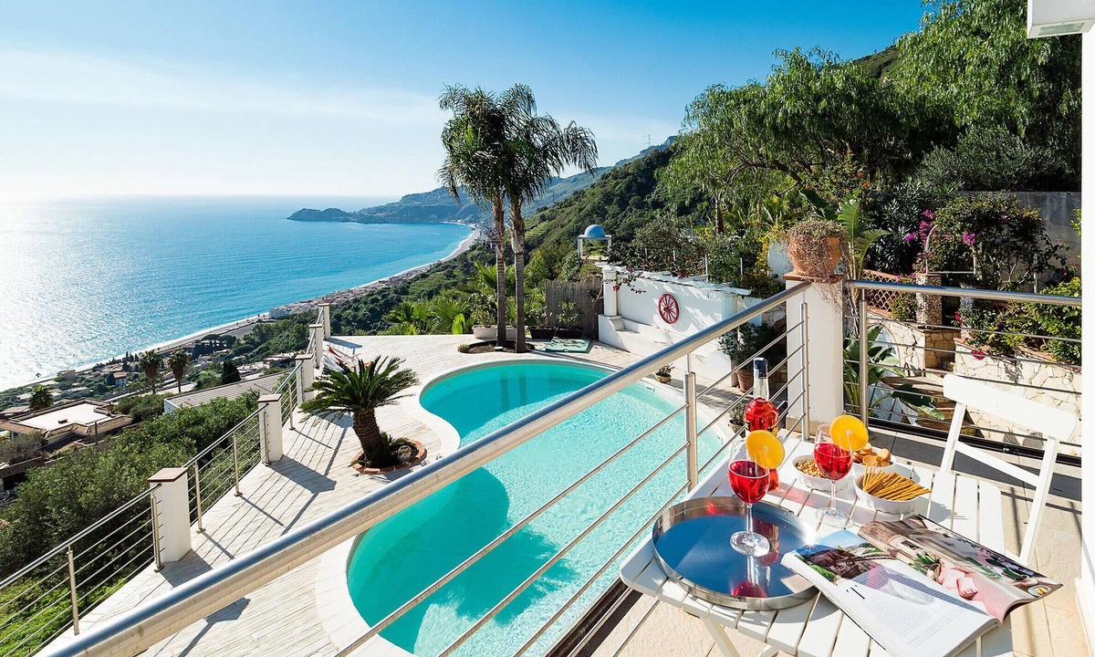Letojanni Villa | Pool villa with sea view near Taormina, Sicily