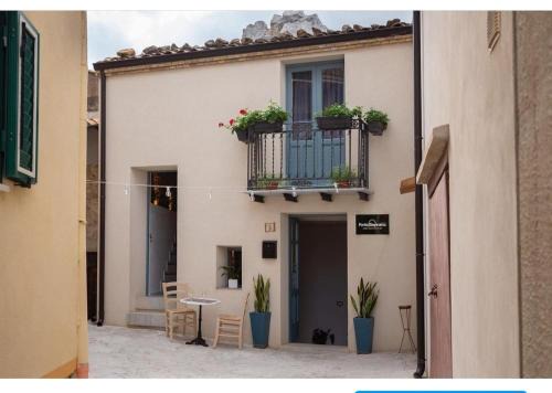 Sclafani Bagni Bed & Breakfast | PORTA SOPRANA luxury guest House & spa