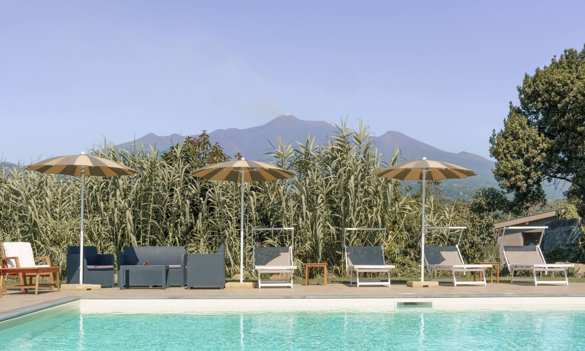 Carruba Hotel | Puleera