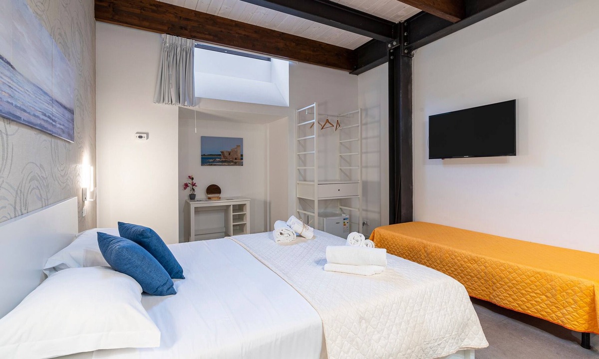 Marzamemi Apartment | Room 101 at "Le Saline Rooms Marzamemi" with Wi-Fi and Air Conditioning