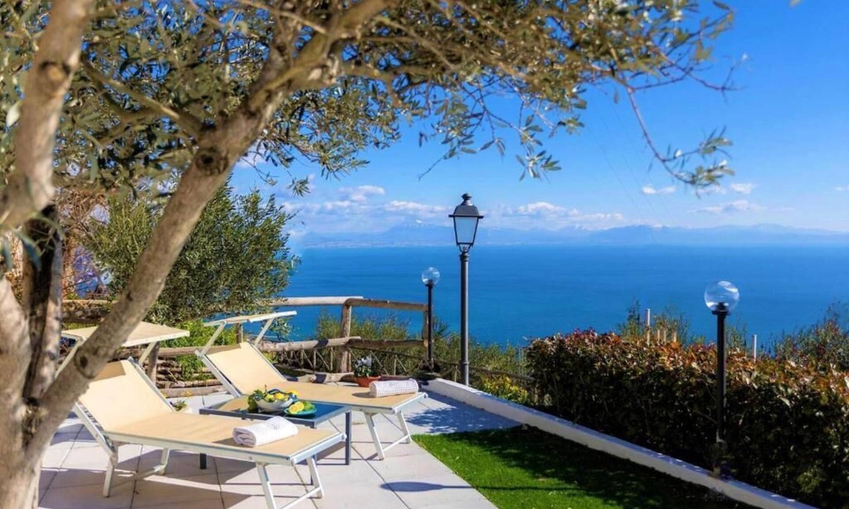 Pogerola Villa | ROSA'S GARDEN: Your Piece of Amalfi—Just 5 Steps In!