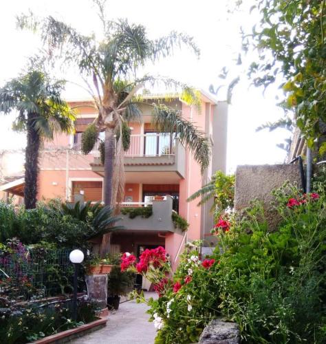 Acireale House | Route 114