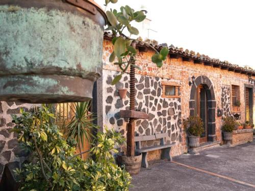 Holiday Castiglione Sicilia | Rovittello