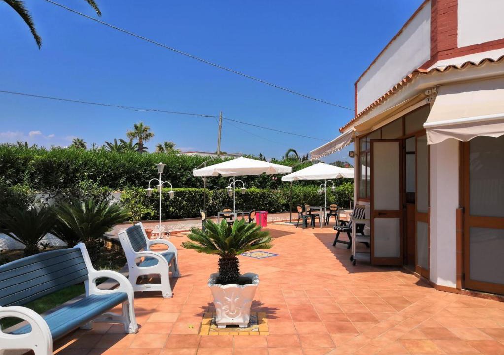 Arenella House | Samoa Beach