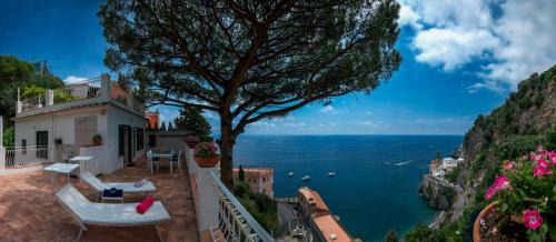 Castiglione House | Sea View House With Lemon Grove In Atrani
