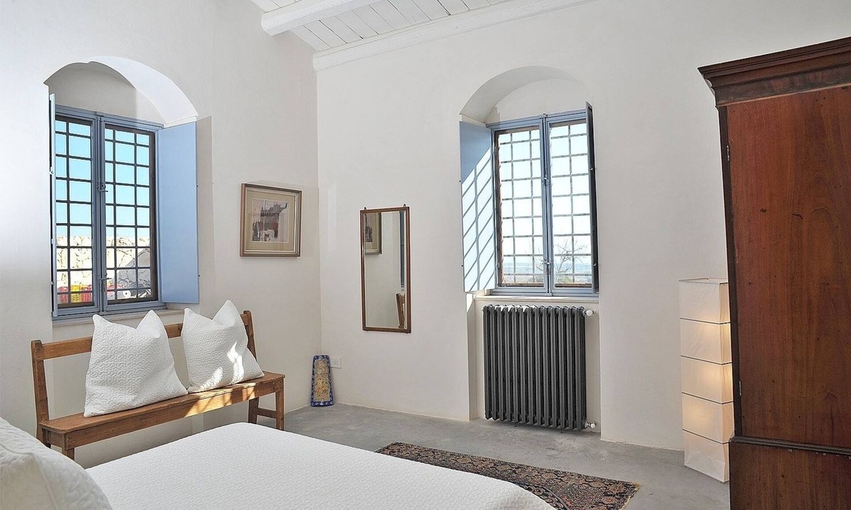 Noto Villa | Secluded Villa With Large Pool And Spectacular 180 Degree Sea Views.