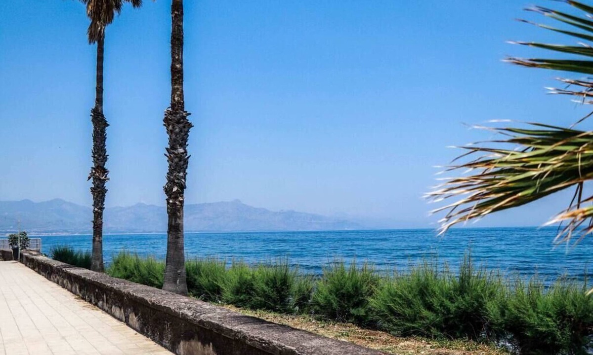 Torre Archirafi Apartment | Smeraldo Apt - Beautiful and spacious apartment near the sea between Taormina and Catania.
