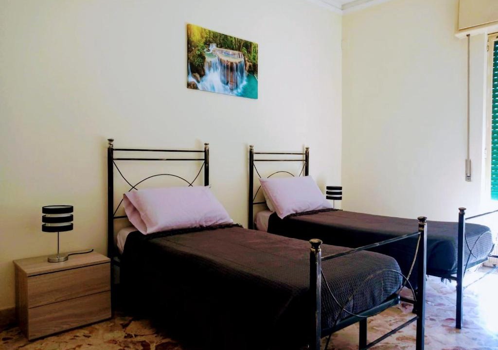 Coste Apartment | Sole, Mare & Etna, Appartamento con parcheggio privato e balconi con vista mare & Etna