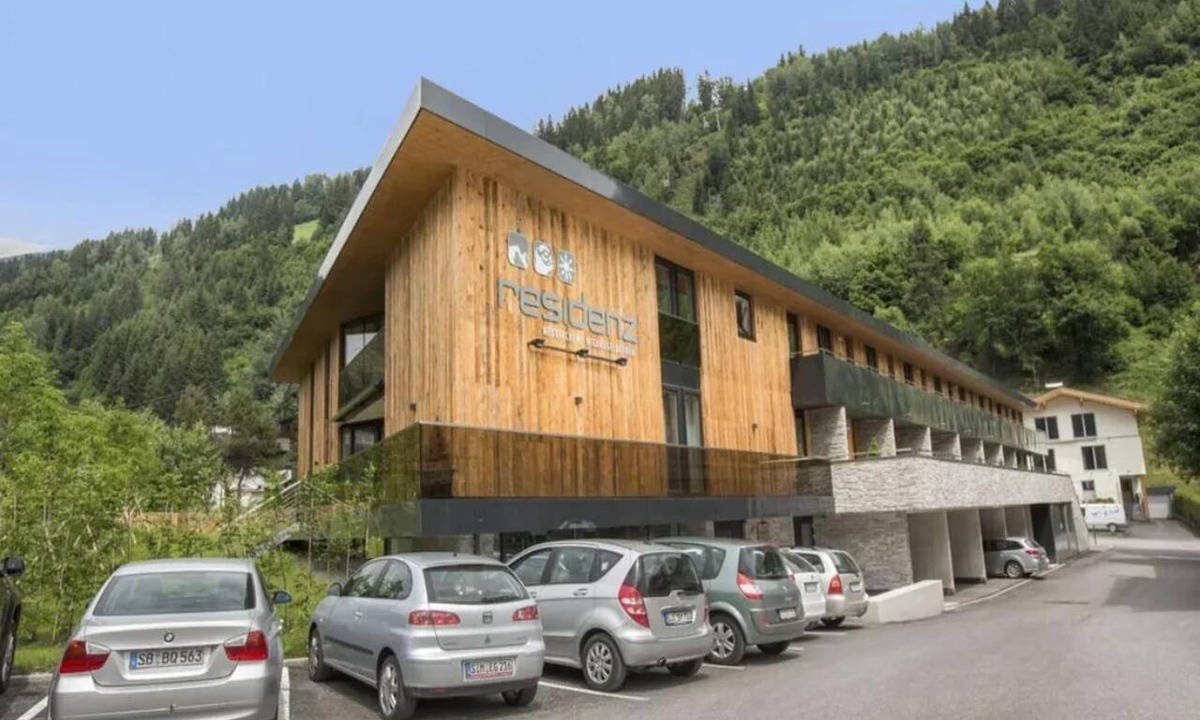 Schonbach House | Spacious Alpine Home in Neukirchen