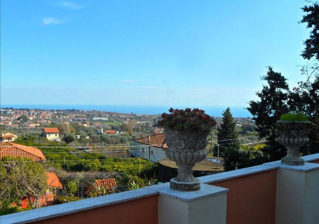 Viagrande Apartment | Spacious Villa Bonaccorso - Il Casale apartment in Viagrande with WiFi, private parking, private te…