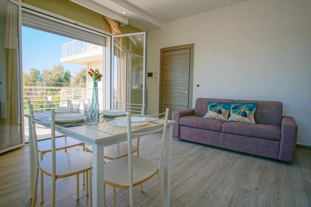 Agnone Bagni Apartment | Stella Marina Apartment - Sea View, close to the beach
