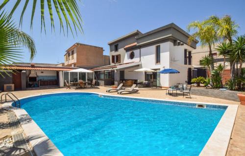Marinella di Selinunte House | Stunning Home In Marinella Di Selinunte