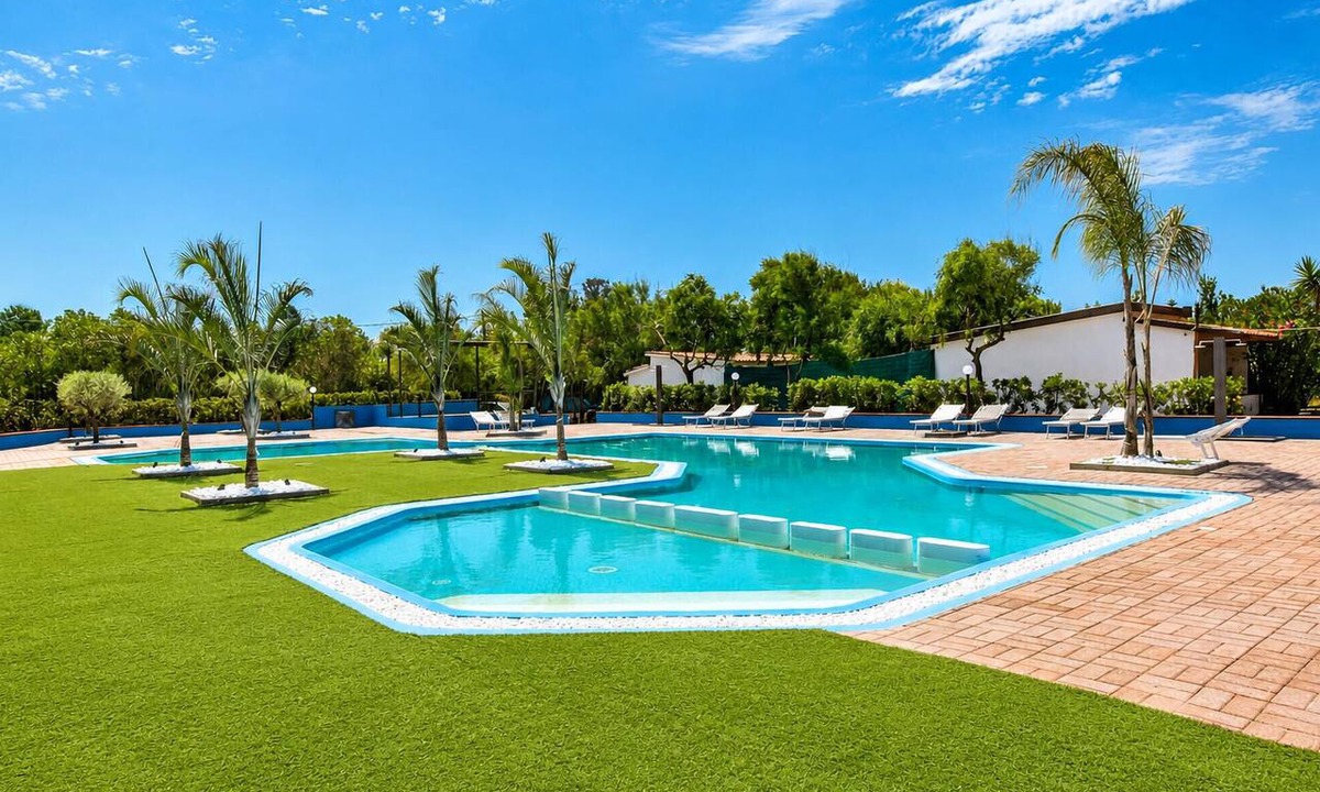 Nicotera House | Stunning home in Nicotera Marina with outdoor swimming pool