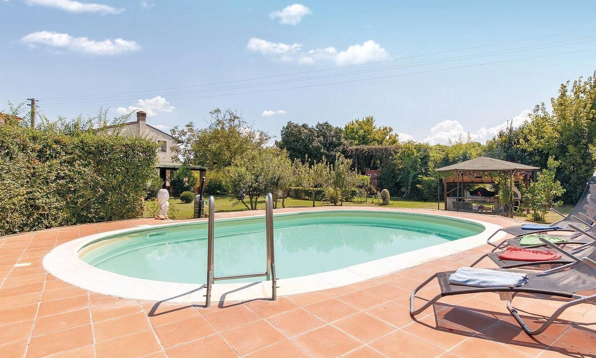 Calcinaia House | Stunning home in Fornacette PI with swimming pool