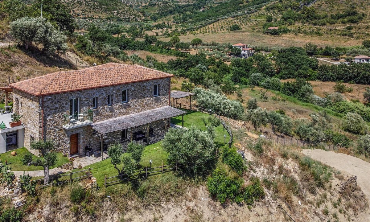Perdifumo House | Stunning home in Perdifumo with house a panoramic view