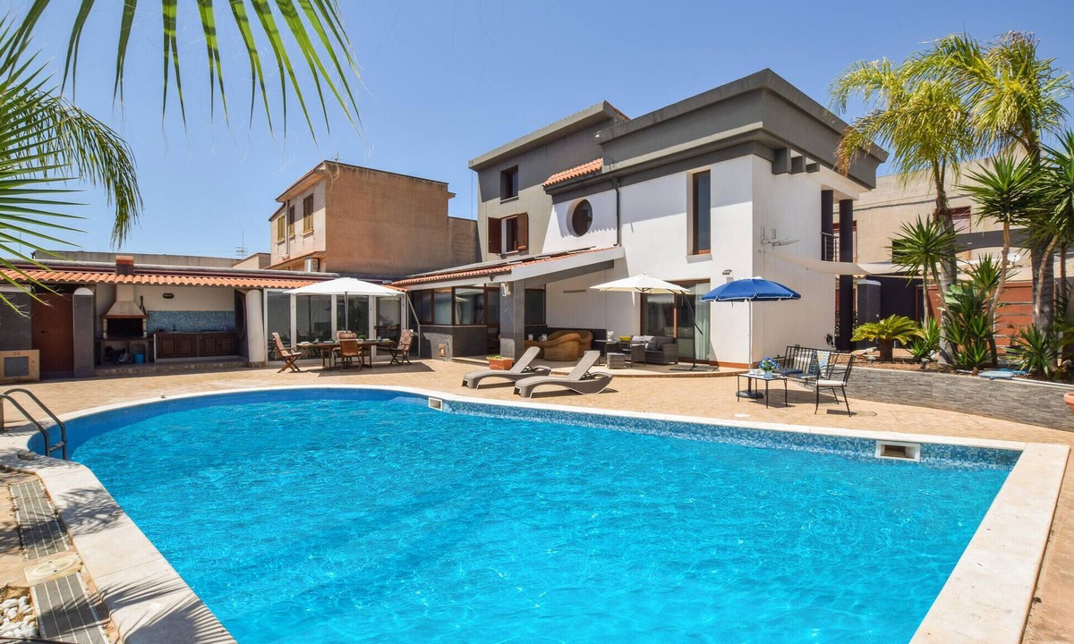 Marinella di Selinunte House | Stunning home in Marinella di Selinunte