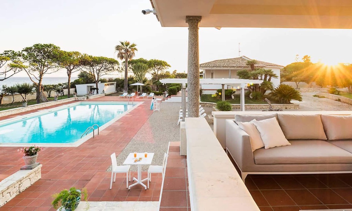 Marina di Modica Villa | Stunning luxury private villa by the sea