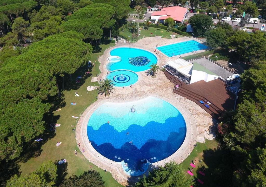 Baia Domizia Ski Chalet | Sunny Chalet in Baia Domizia