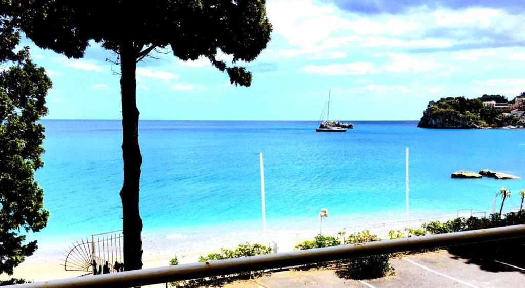 Spisone Apartment | Taormina, casa mediterranea sul mare. Isola Bella.