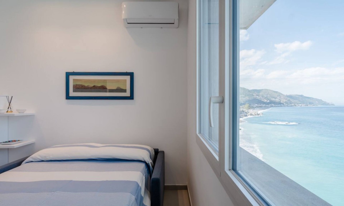 Spisone Apartment | Taormina Seaview Studio a few steps from the Beach