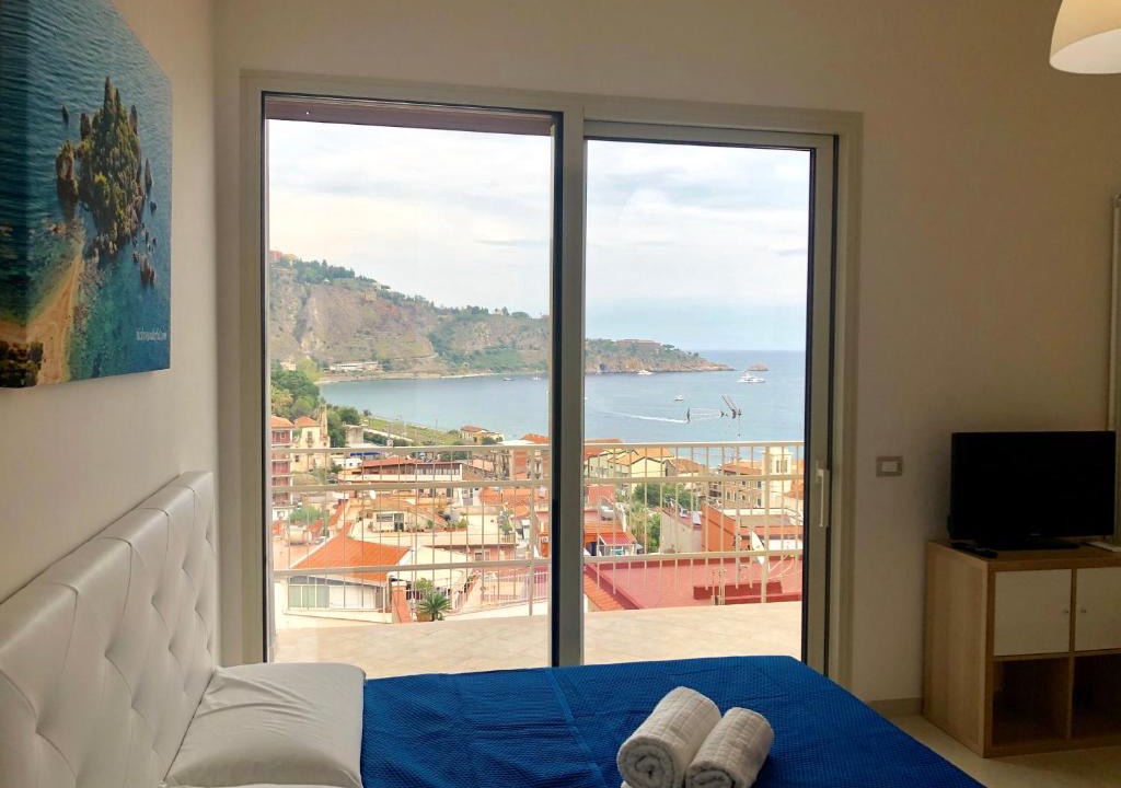 Villagonia Apartment | Taormina Wonderful Solarium