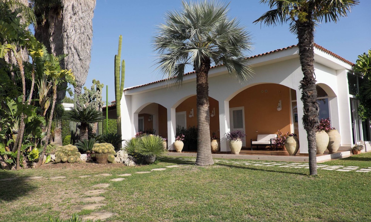 Syracuse Villa | Temenos Villa by Ortigia Apartments