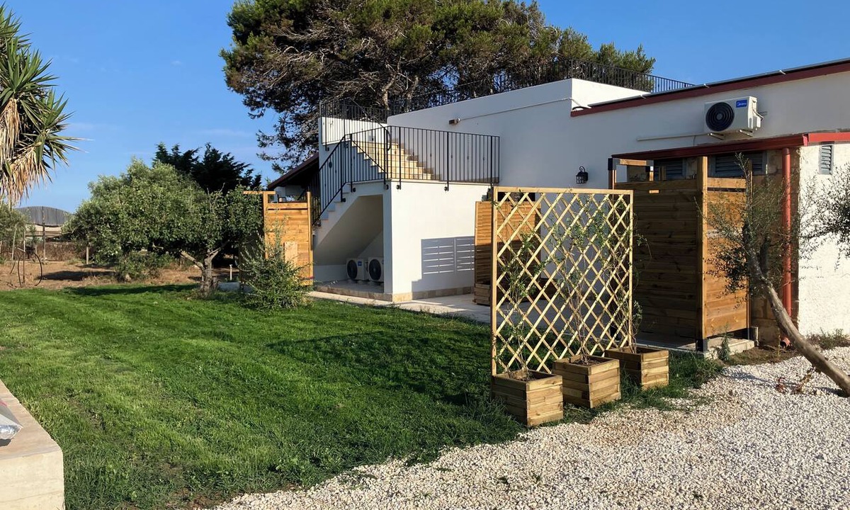 Portopalo di Capo Passero House | Tenuta Guardiani - Casa Biancolilla - Just a short walk from Isola delle Correnti