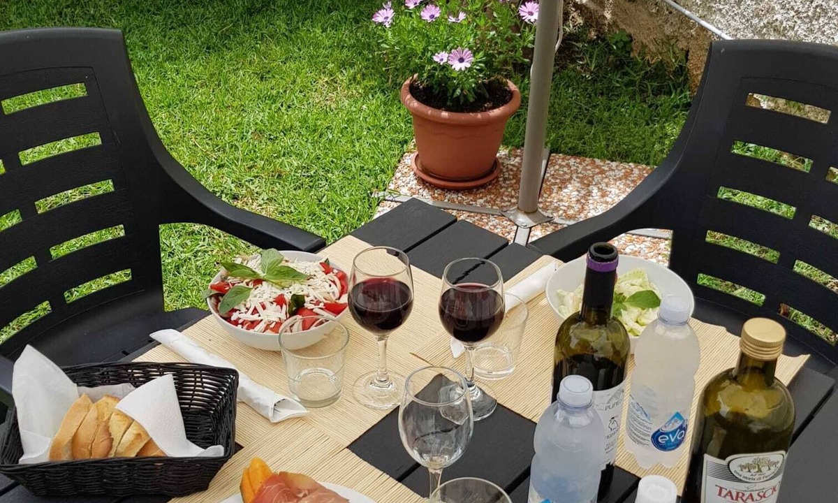 Citta Giardino Bed & Breakfast | Terra Mia Cozy B&B surrounded by greenery, just 5 minutes from the sea