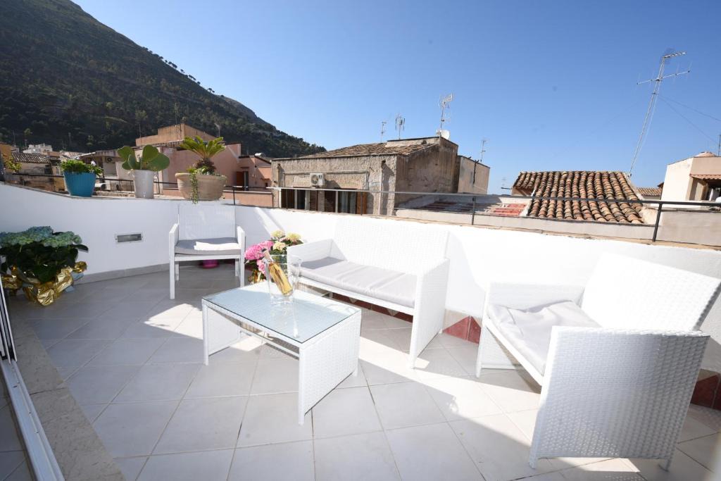 Castellammare del Golfo House | Terrazza in Palazzo Taormina