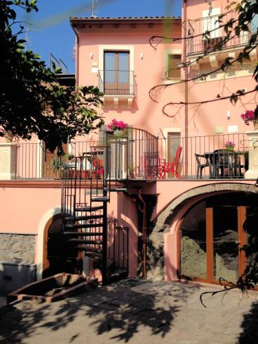 Trecastagni Apartment | The Mayor's