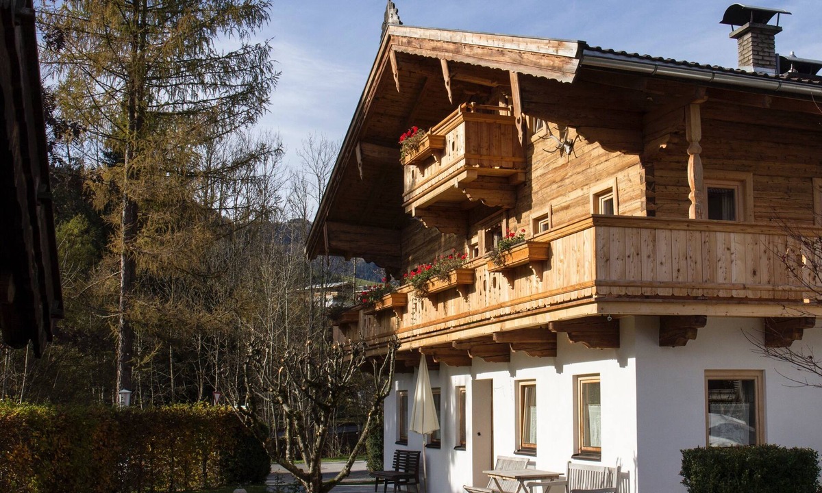 Going am Wilden Kaiser Ski Chalet | Traditional 300yr old Tyrolean Chalet with Wellness & Billiards: 250m to skilift