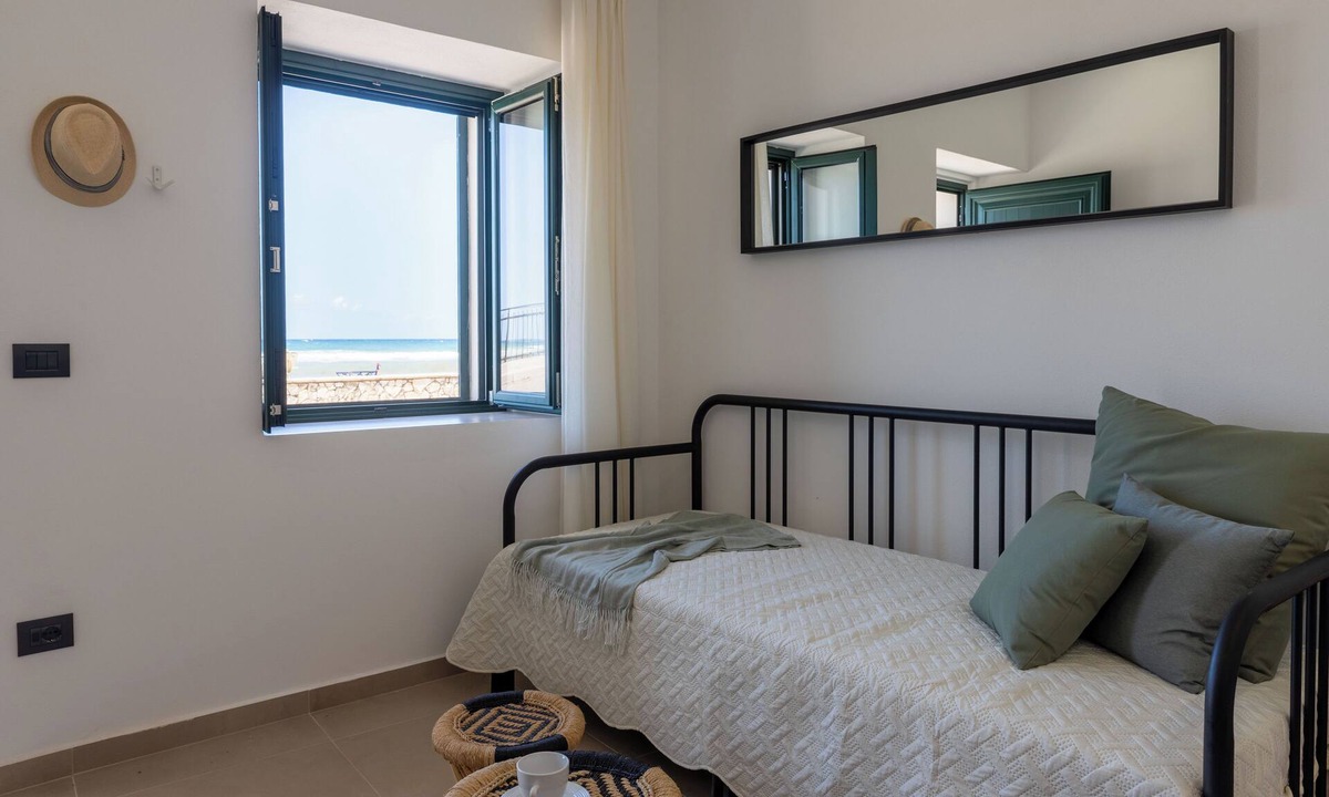 Castel Di Tusa House | Tusa Bay. Enjoy the sun and sea at 2BR house a few steps away from the beach.