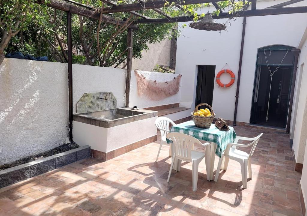 Carruba House | Typical house in a Sicilian village