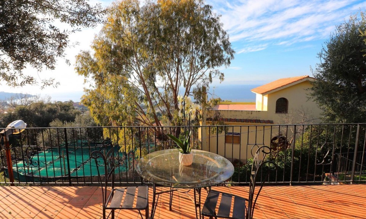 Sant'Agnello House | ULIVI APT in Sorrento