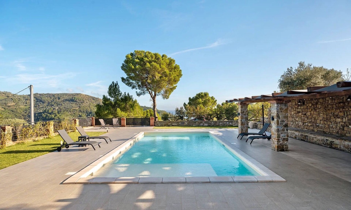 Montecorice Apartment | Ulivo Apartment with Pool and Sea View, Wi-Fi, and Air Conditioning