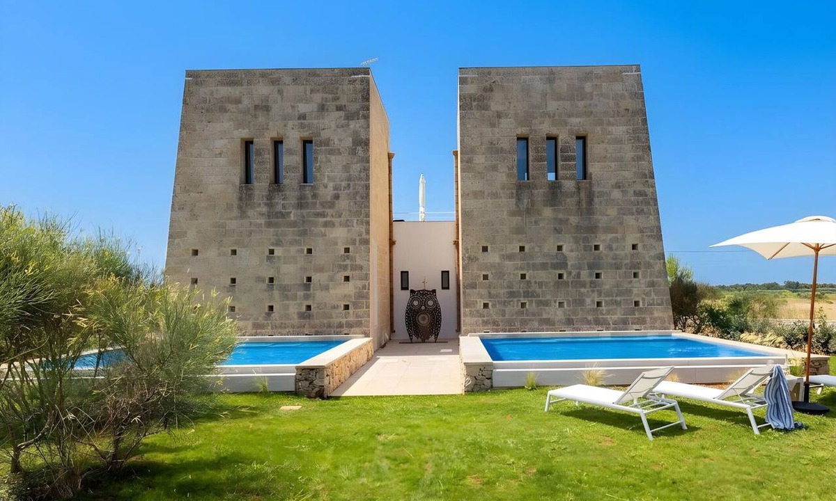 Il Monte Villa | Ultra-Lux Tower Villa: Dual Pools, Near Beaches