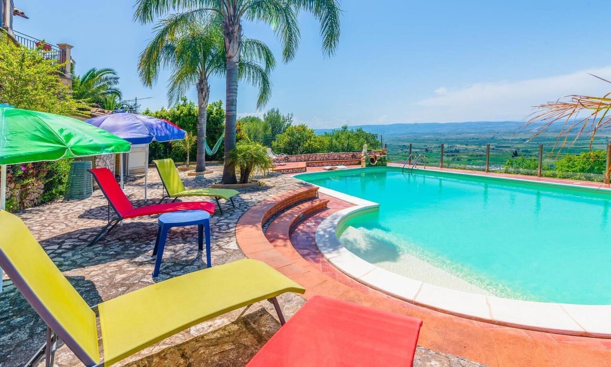 Carlentini House | Vacation home, between Catania and Syracuse, loft in open space